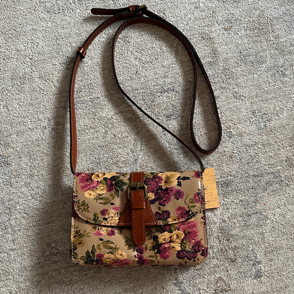 Patricia Nash Small Crossbody Purse Color Light Brown With Floral Design Nwt